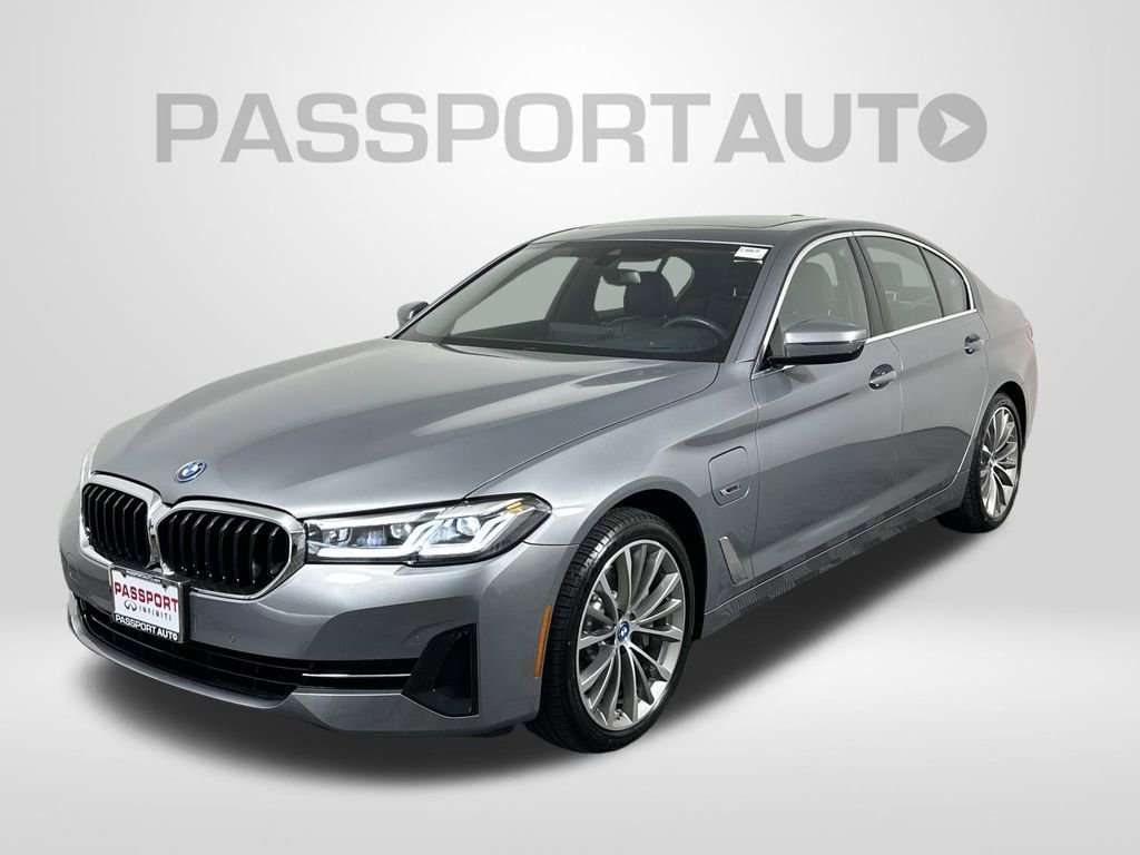 Used 2023 BMW 530e xDrive w/ Premium Package image 1