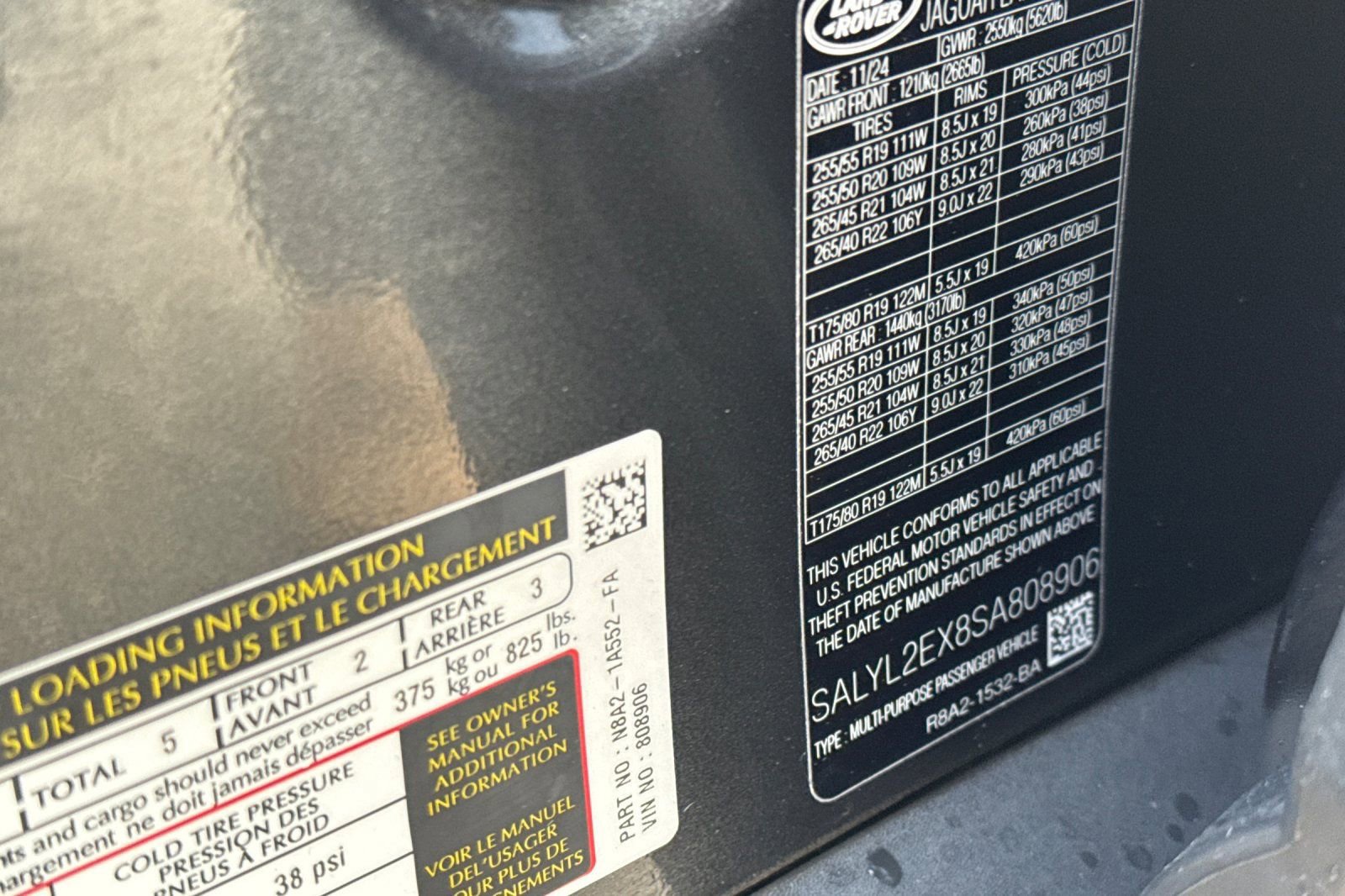 Used 2025 Land Rover Range Rover Velar Dynamic SE image 35