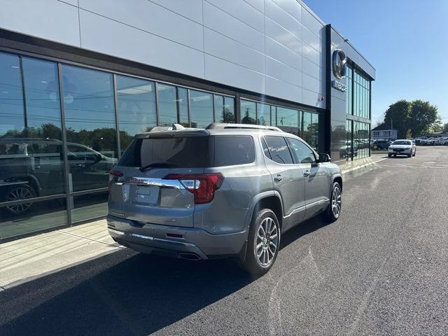 Used 2023 GMC Acadia Denali w/ Denali Technology Package AWD/4WD image 3