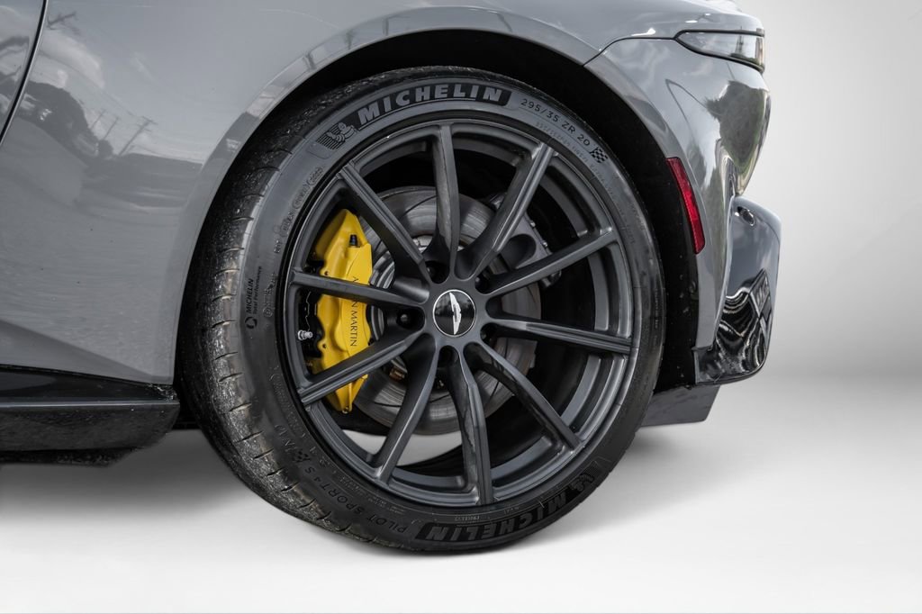 Used 2020 Aston Martin V8 Vantage Coupe RWD image 47