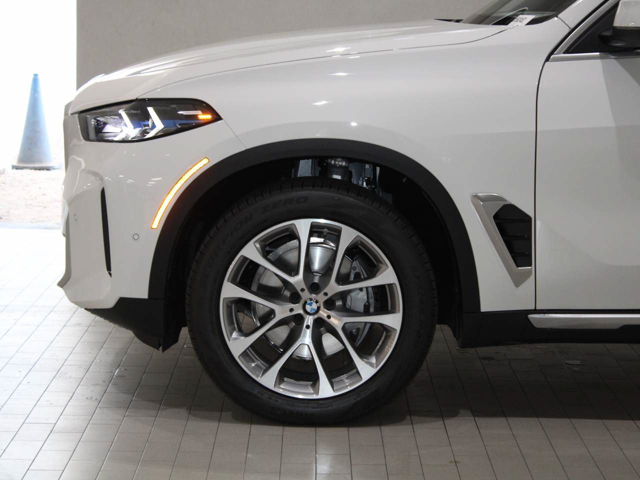 Certified 2026 BMW X5 sDrive40i RWD image 4