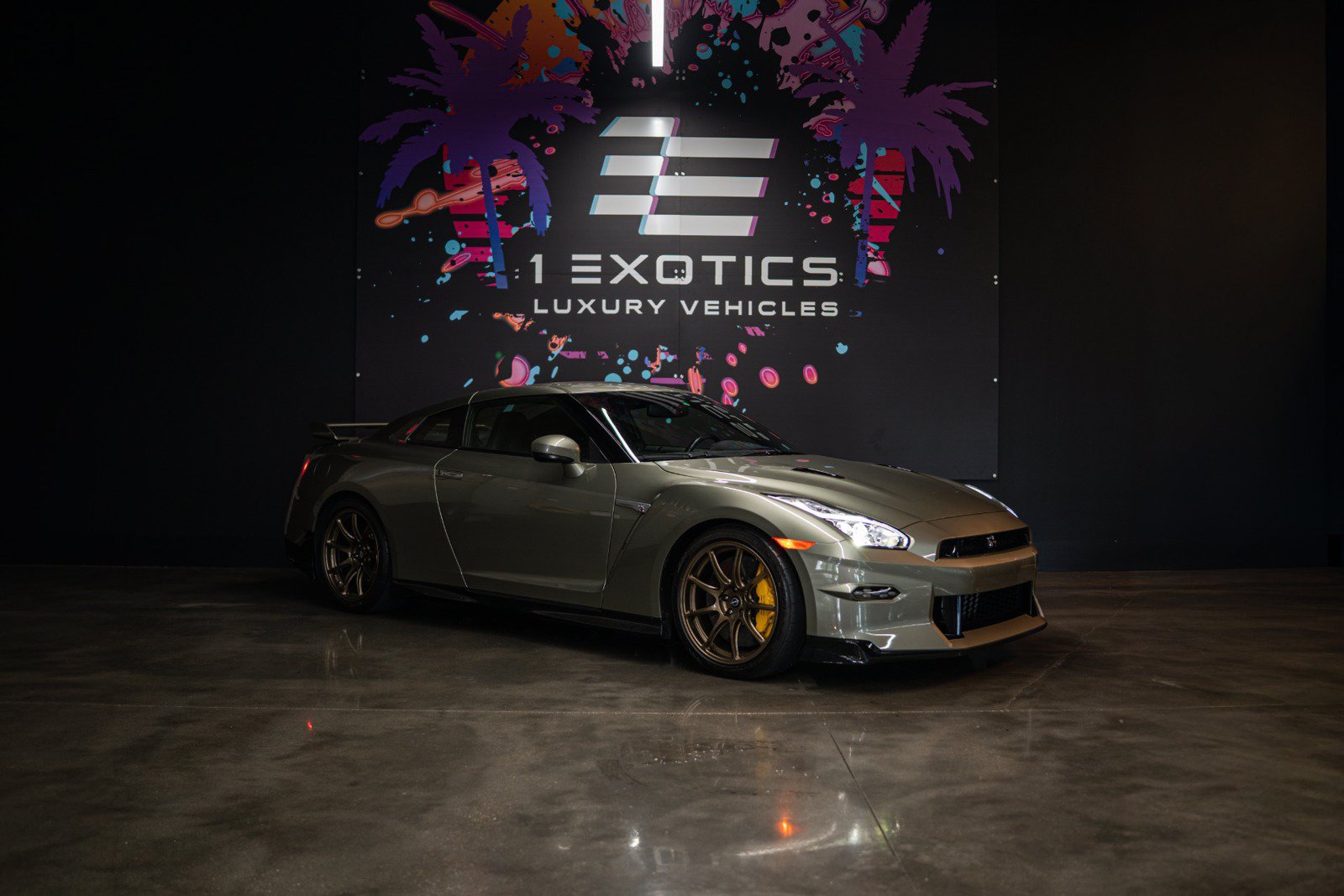 Used 2024 Nissan GT-R w/ Floor Mat Package AWD/4WD image 3