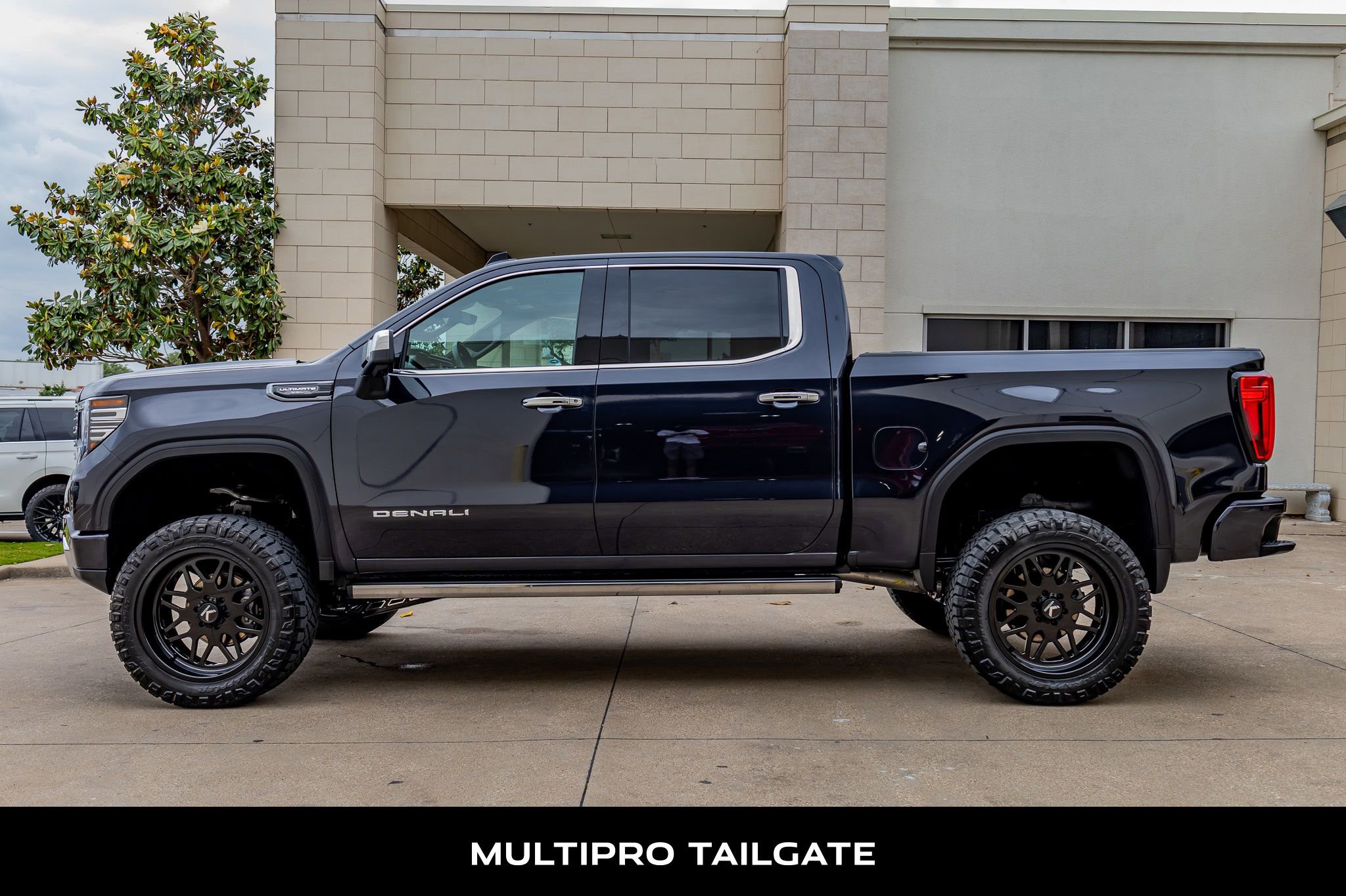 Used 2025 GMC Sierra 1500 Denali Ultimate image 6