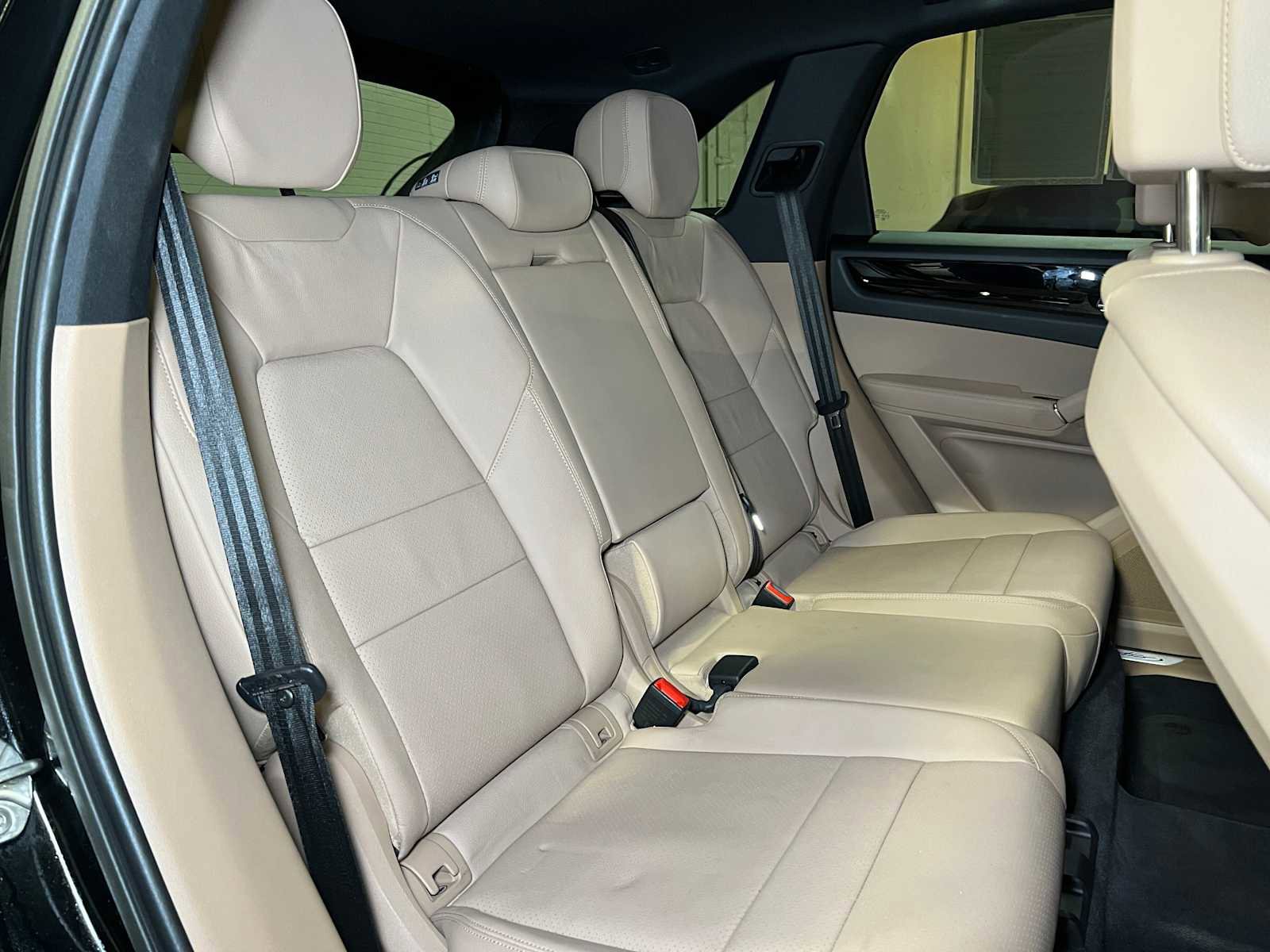 Used 2023 Porsche Cayenne image 14