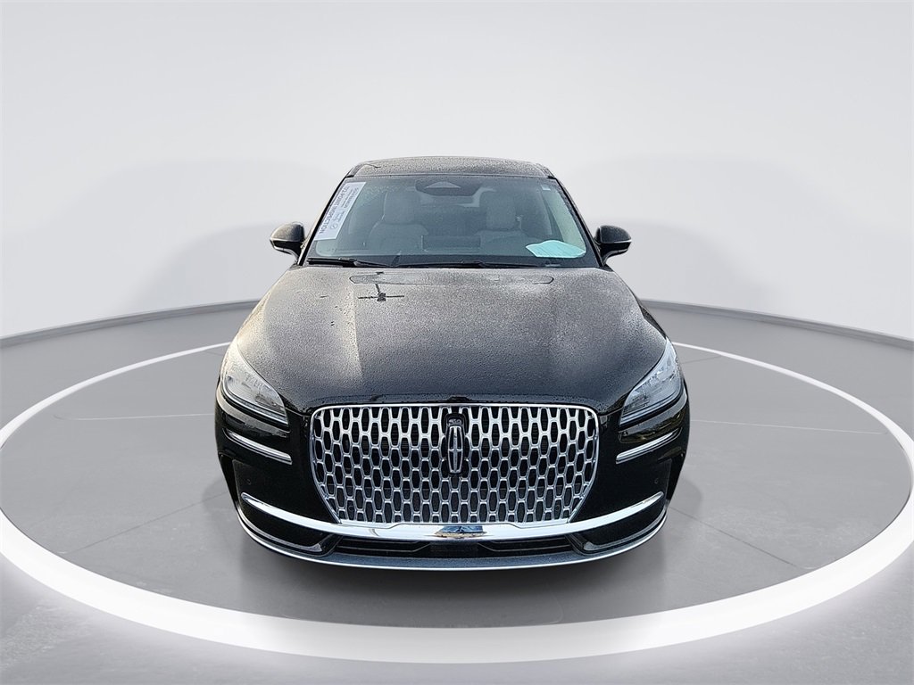 Used 2025 Lincoln Corsair FWD w/ Equipment Group 101A image 3