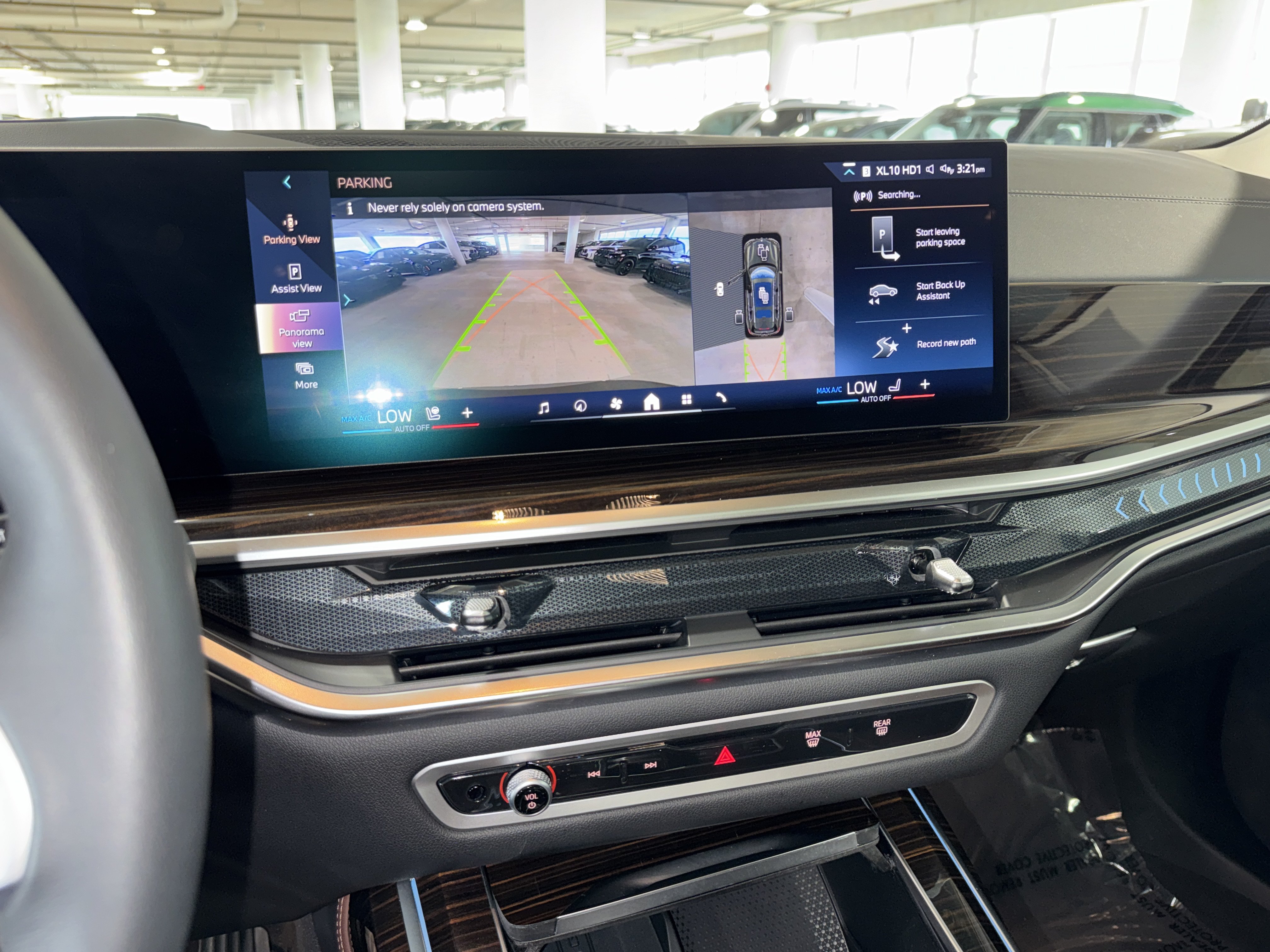 Certified 2026 BMW X7 xDrive40i AWD/4WD image 28