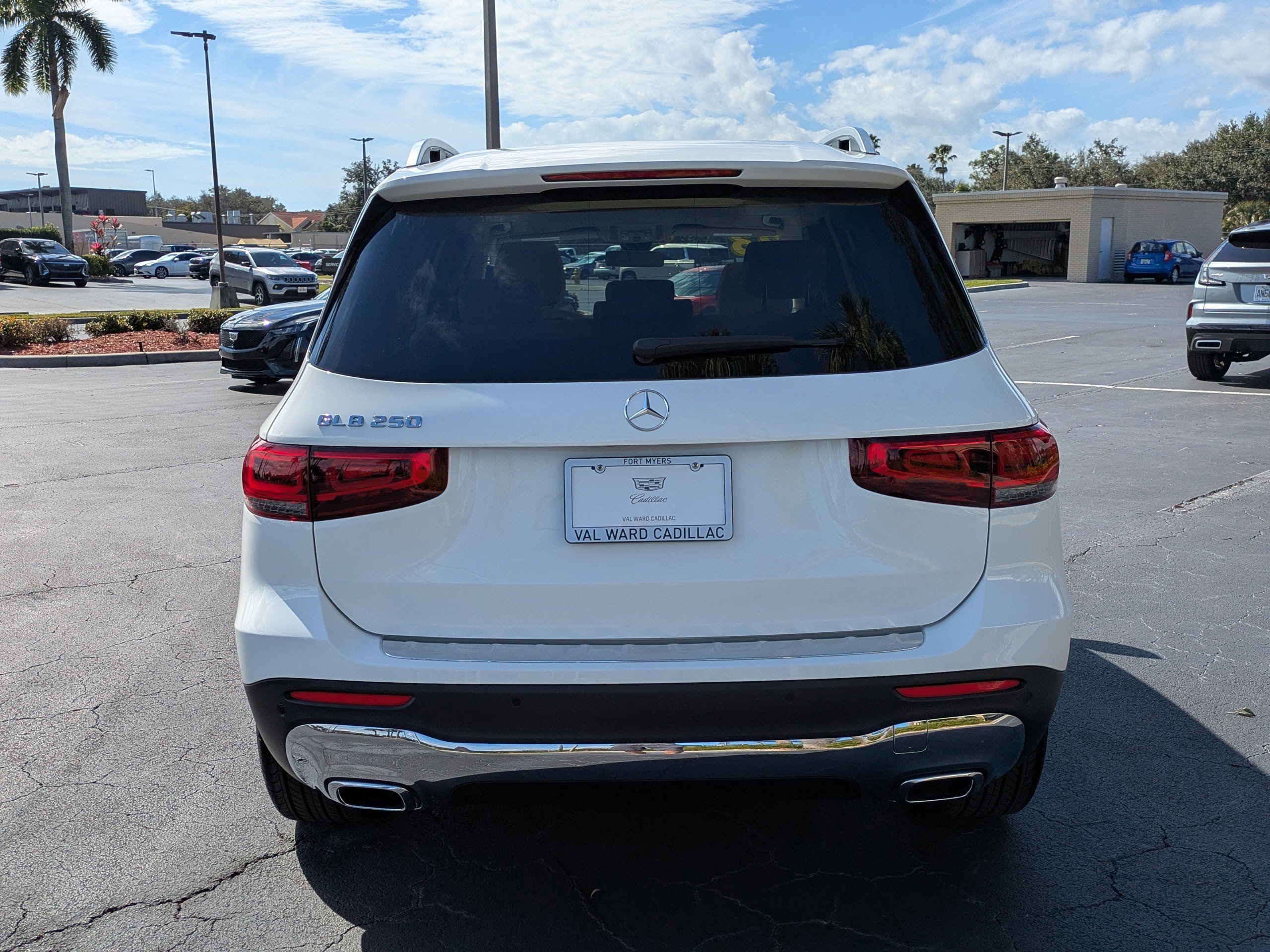 Used 2023 Mercedes-Benz GLB 250 image 5