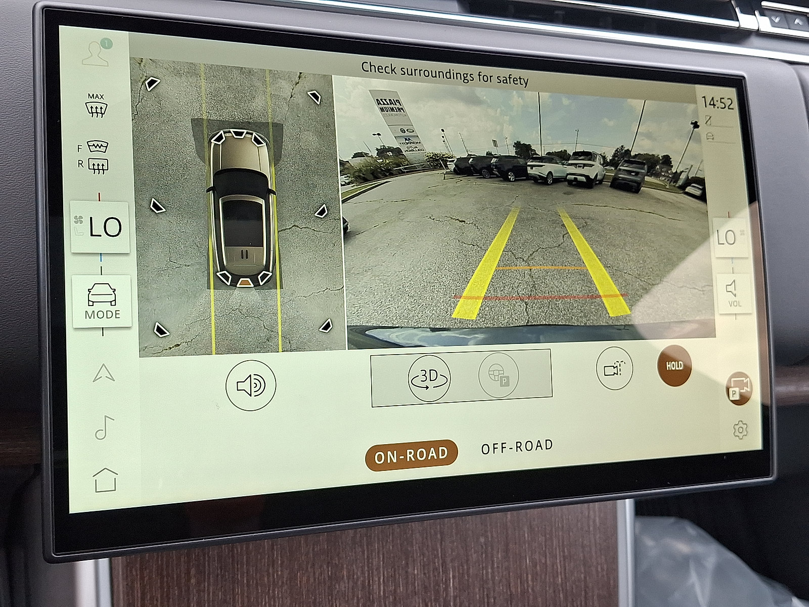 New 2025 Land Rover Range Rover SE image 9