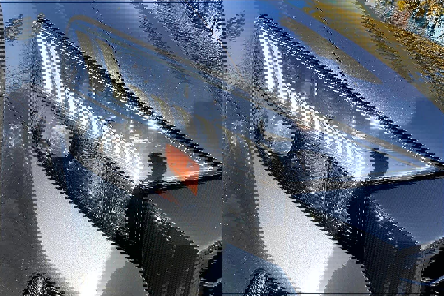 Used 2020 Audi RS Q8 w/ Carbon Optic Package image 30