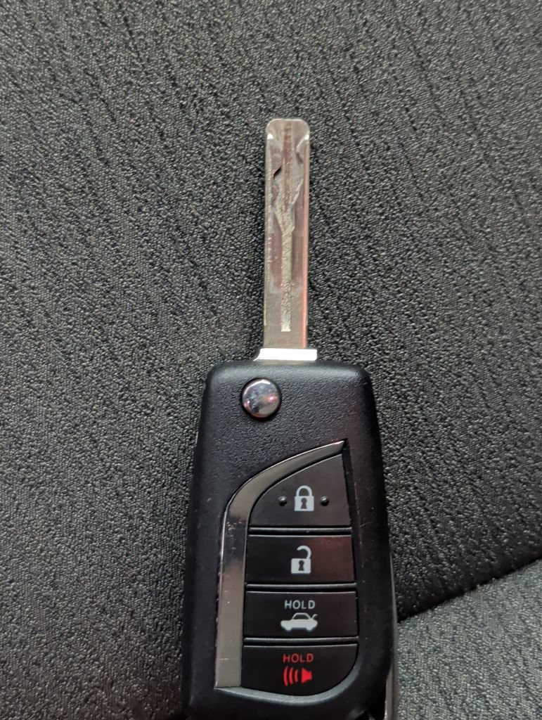 Used 2021 Toyota Camry LE FWD image 41