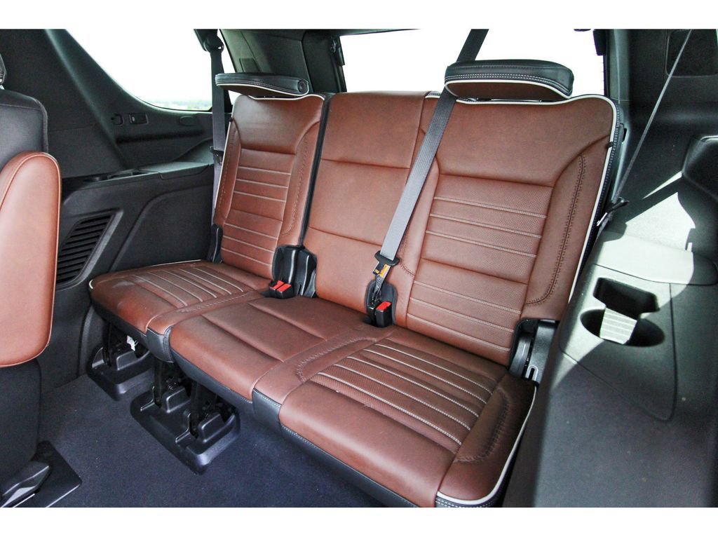 Used 2024 GMC Yukon Denali Ultimate AWD/4WD image 13