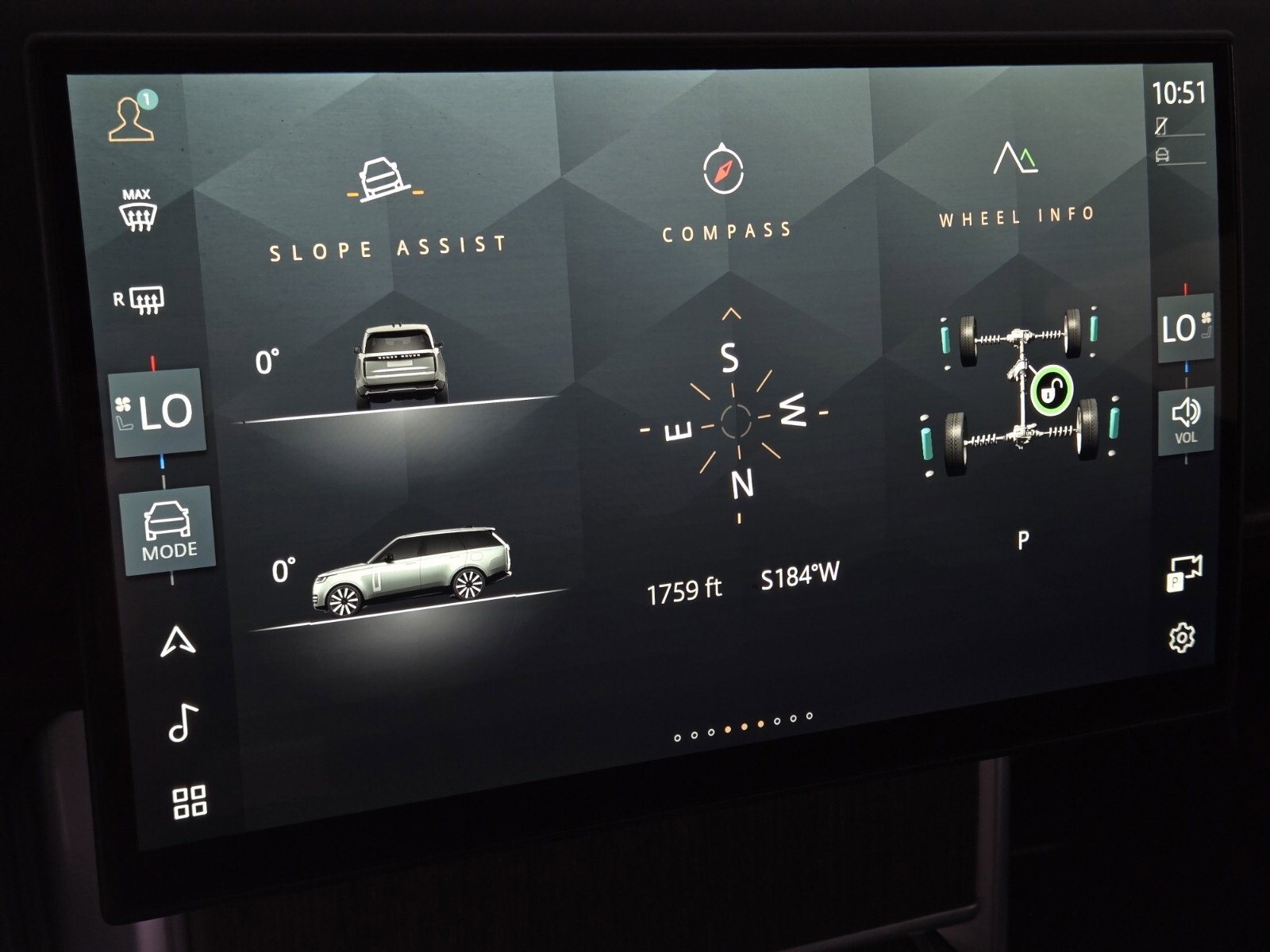 New 2025 Land Rover Range Rover SE image 29