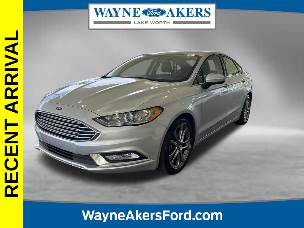 Used 2017 Ford Fusion SE w/ Equipment Group 201A FWD image 1