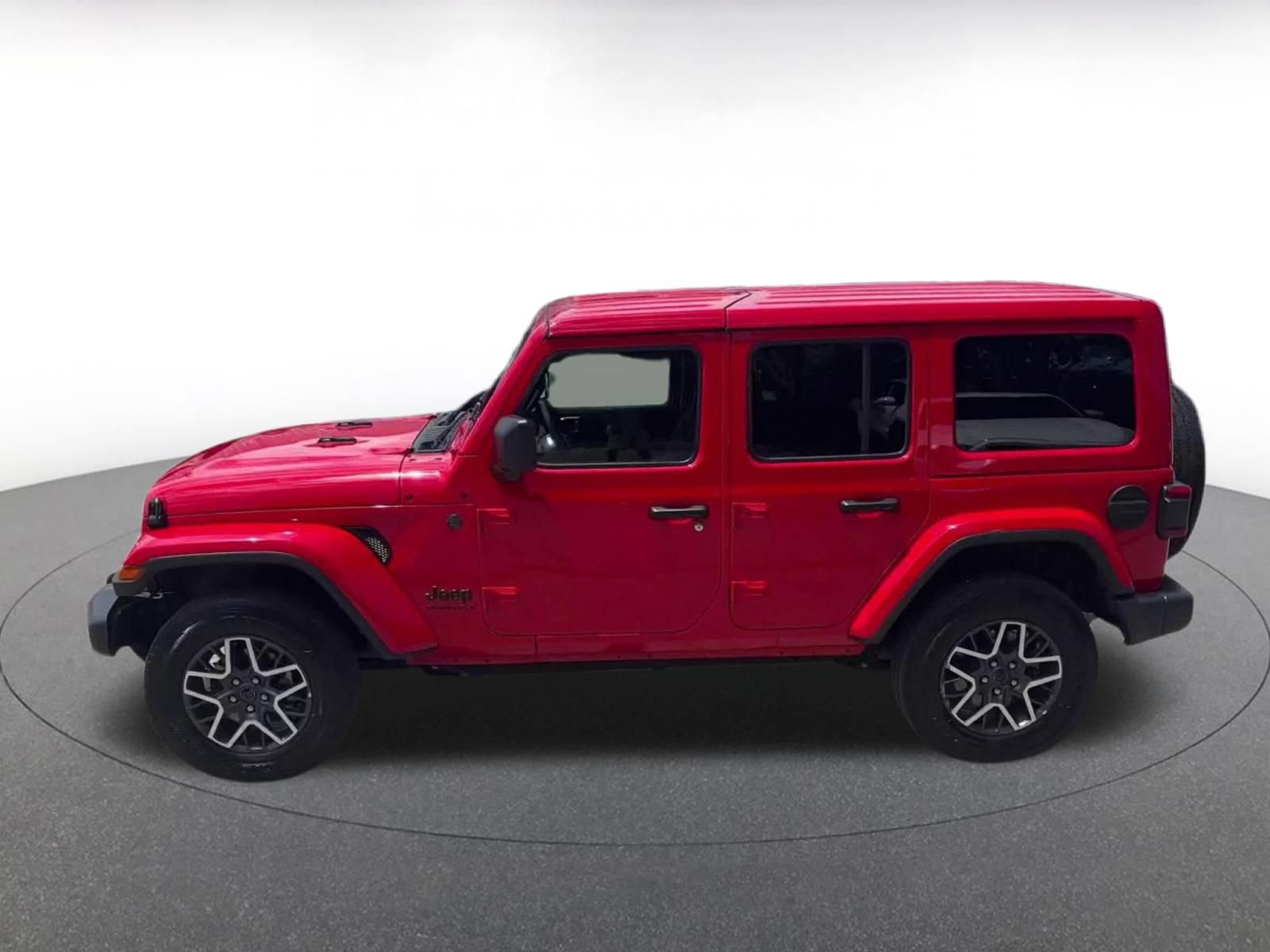 Used 2025 Jeep Wrangler Unlimited Sahara AWD/4WD image 9