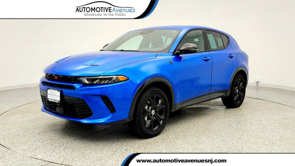 Used 2024 Dodge Hornet R/T w/ R/T Blacktop Package image 1