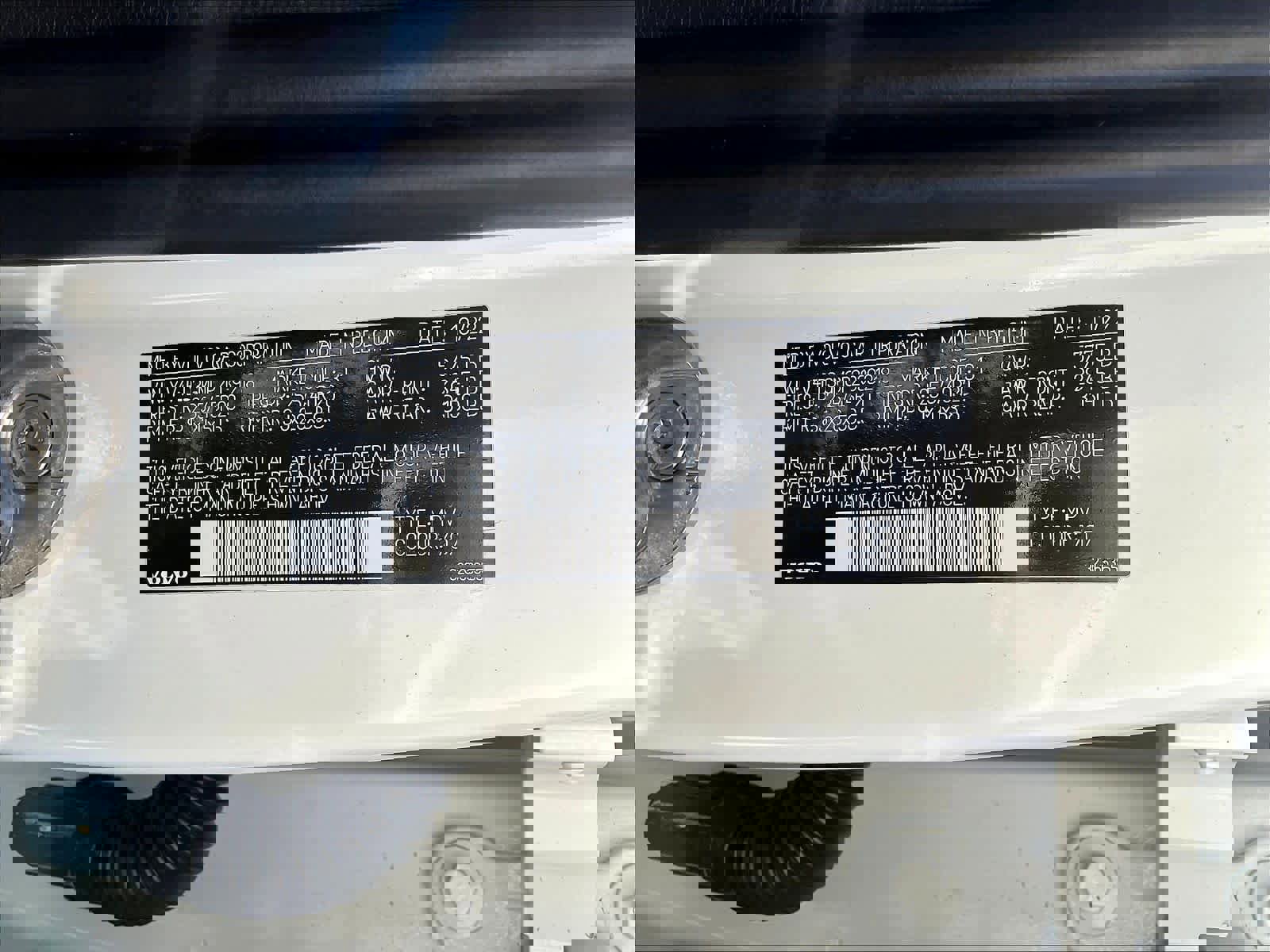 Used 2023 Volvo C40 P8 Recharge Ultimate image 33