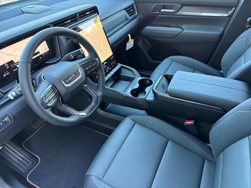 New 2027 GMC Terrain AT4 w/ LPO, Black Badging Package AWD/4WD image 9