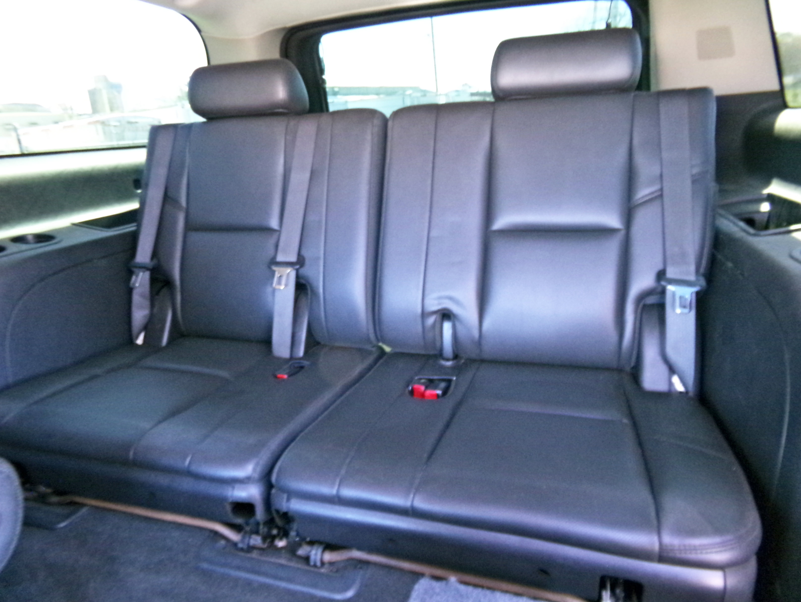 Used 2013 GMC Yukon XL Denali image 15