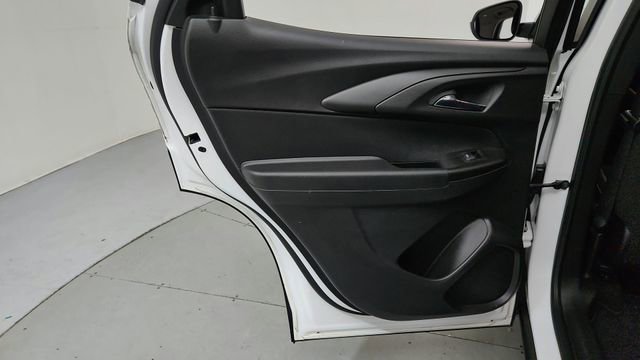 Used 2022 Chevrolet TrailBlazer LT w/ Convenience Package image 17