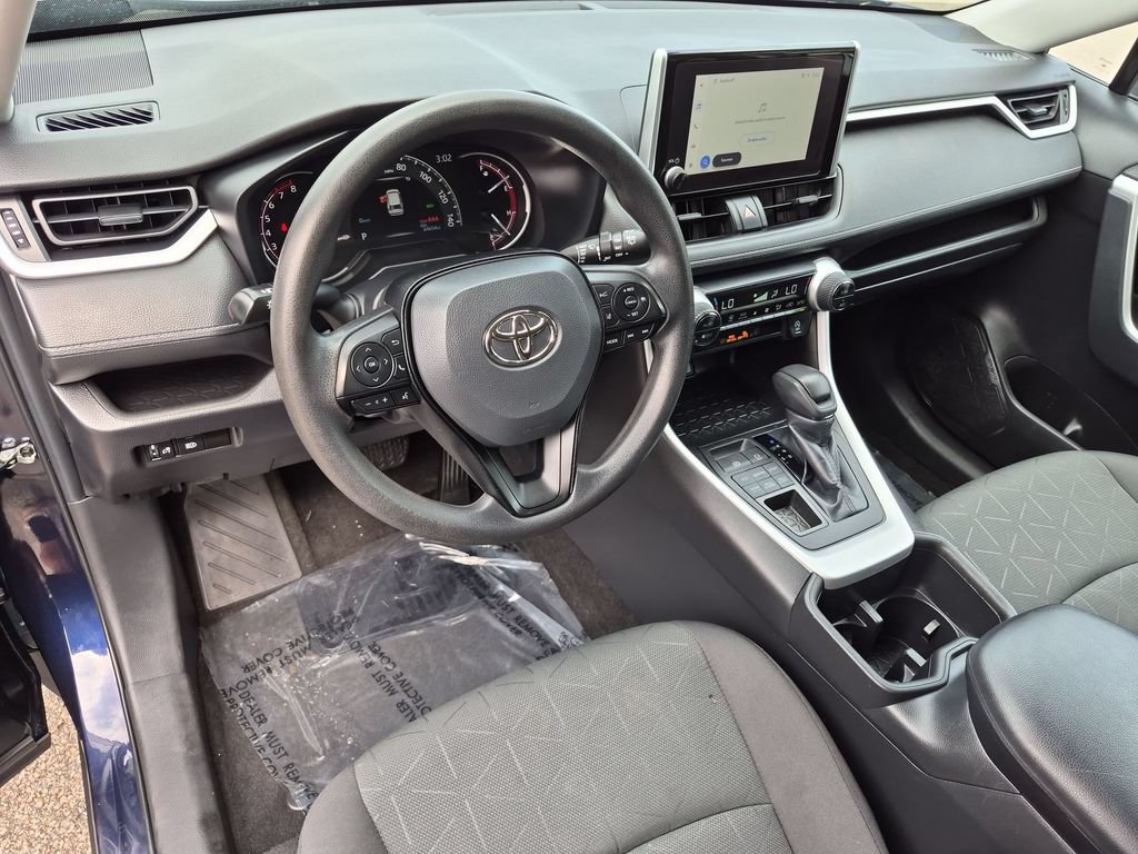Used 2023 Toyota RAV4 XLE AWD/4WD image 16