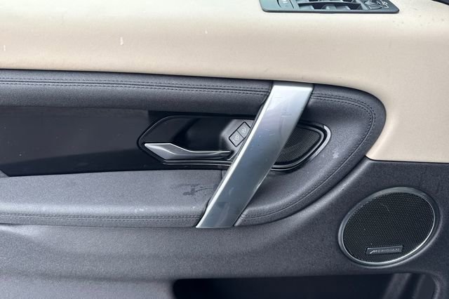 Used 2023 Land Rover Discovery Sport S image 11