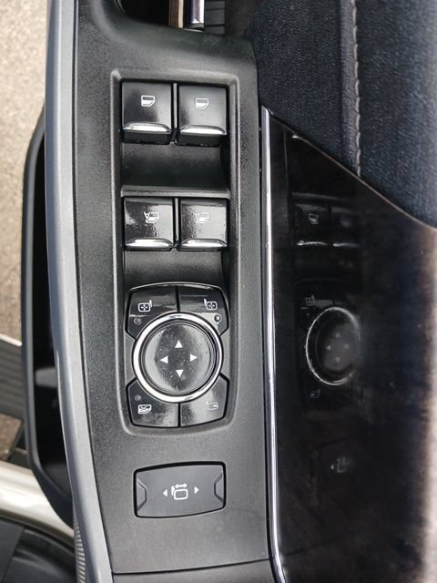Used 2024 Ford F250 Lariat w/ Lariat Ultimate Package AWD/4WD image 64