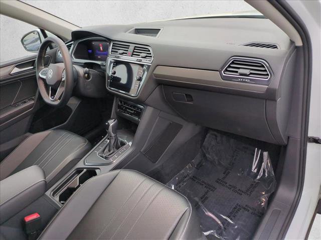Used 2022 Volkswagen Tiguan SE image 22