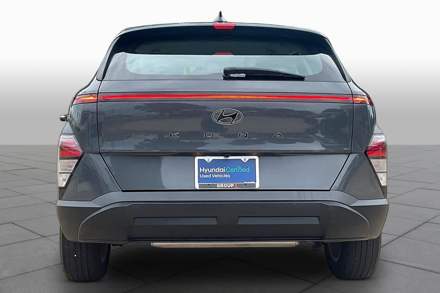 Certified 2024 Hyundai Kona SE FWD image 4