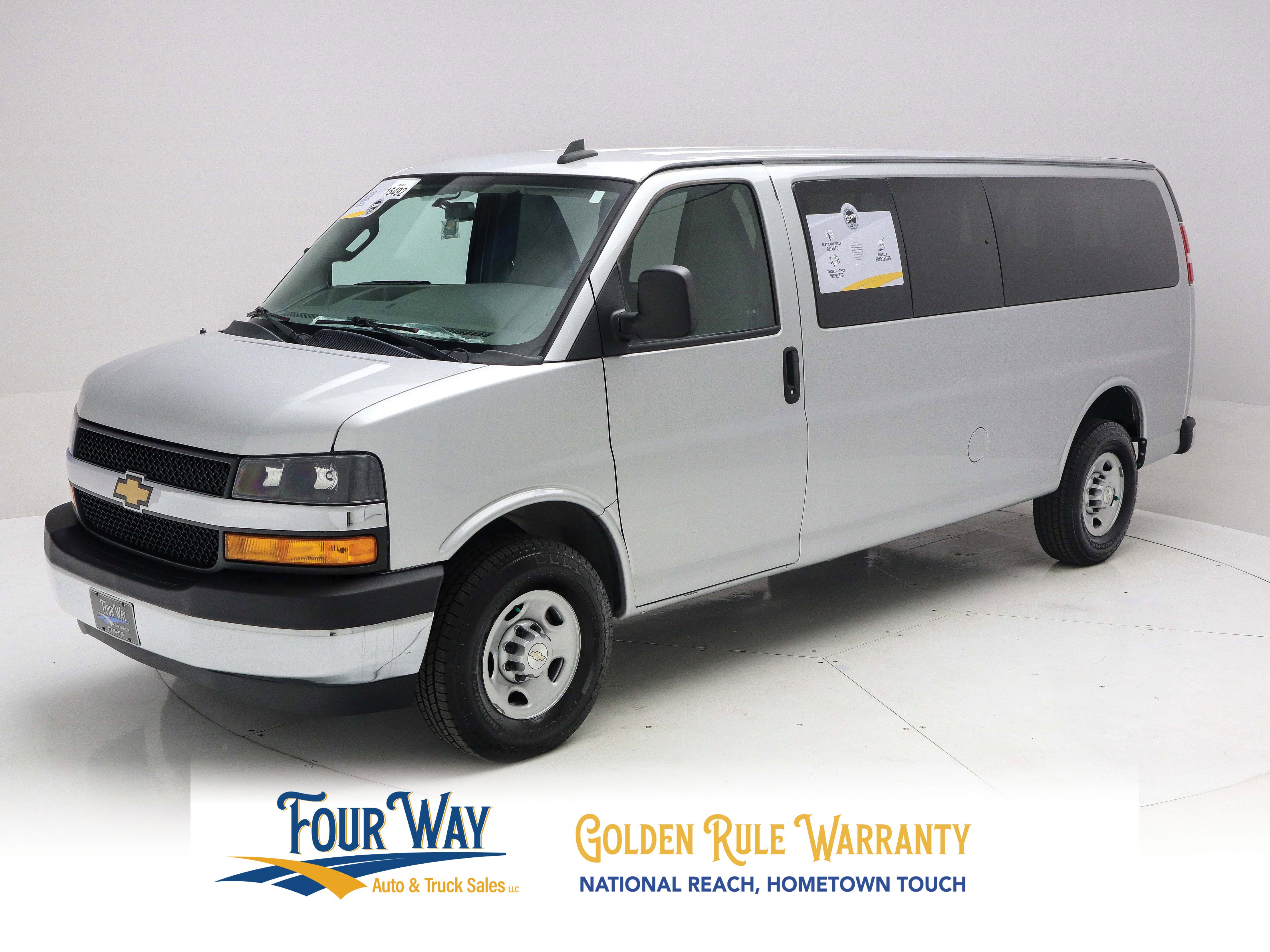 Used 2022 Chevrolet Express 3500 LS RWD image 8