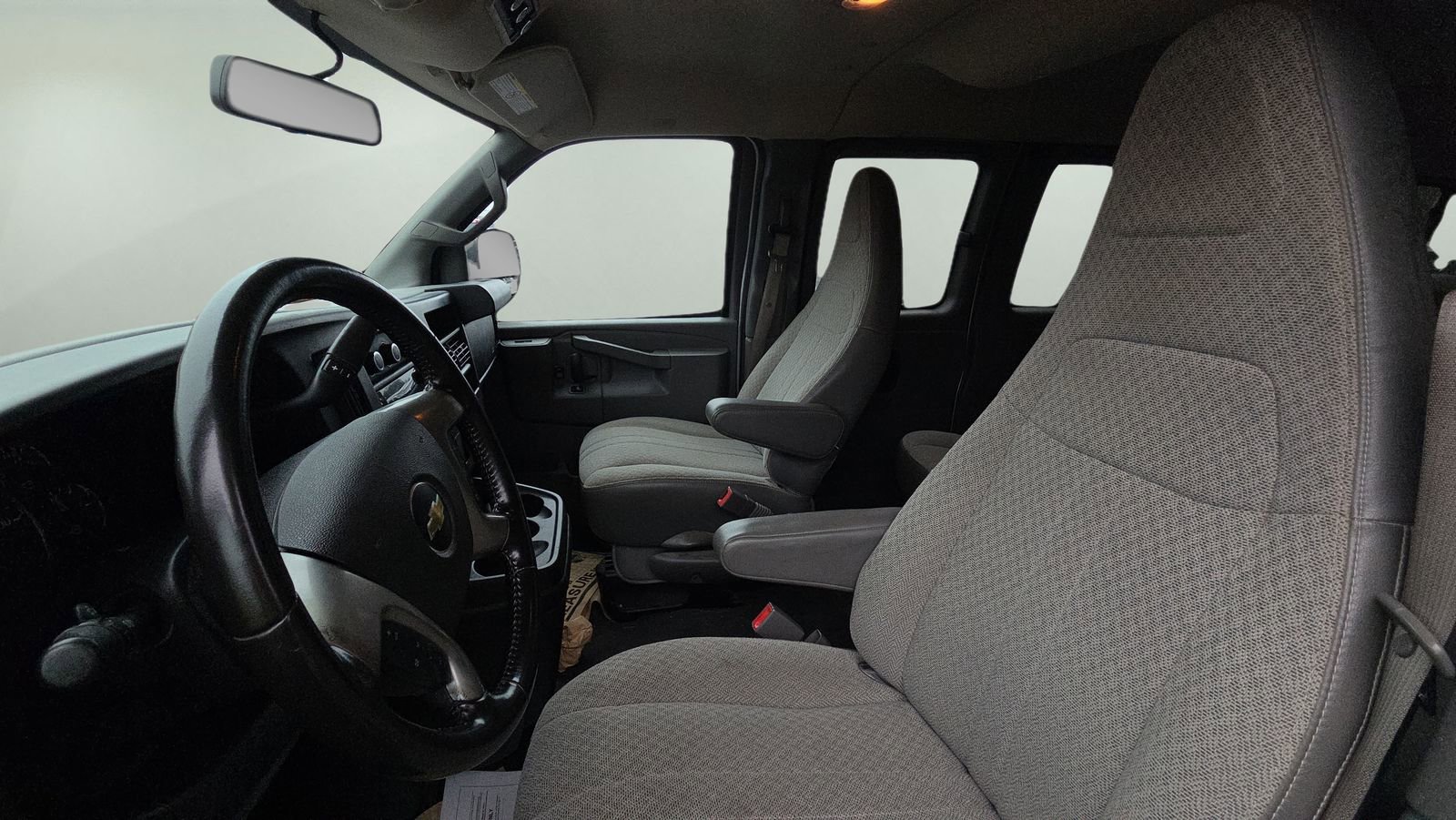 Used 2017 Chevrolet Express 3500 LT w/ LT Preferred Equipment Group image 17