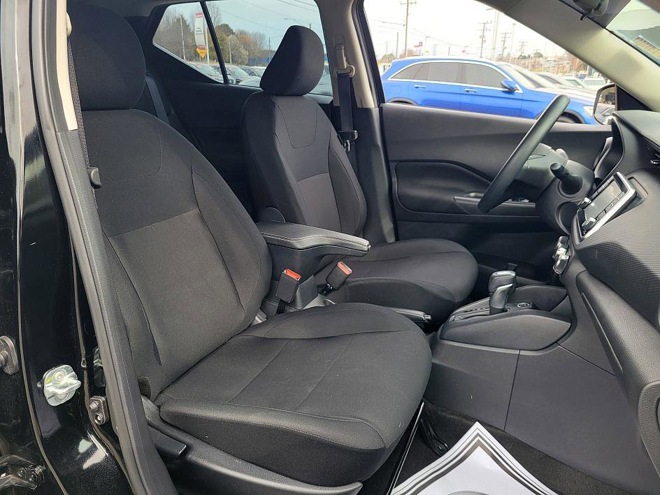 Certified 2024 Nissan Kicks S image 17
