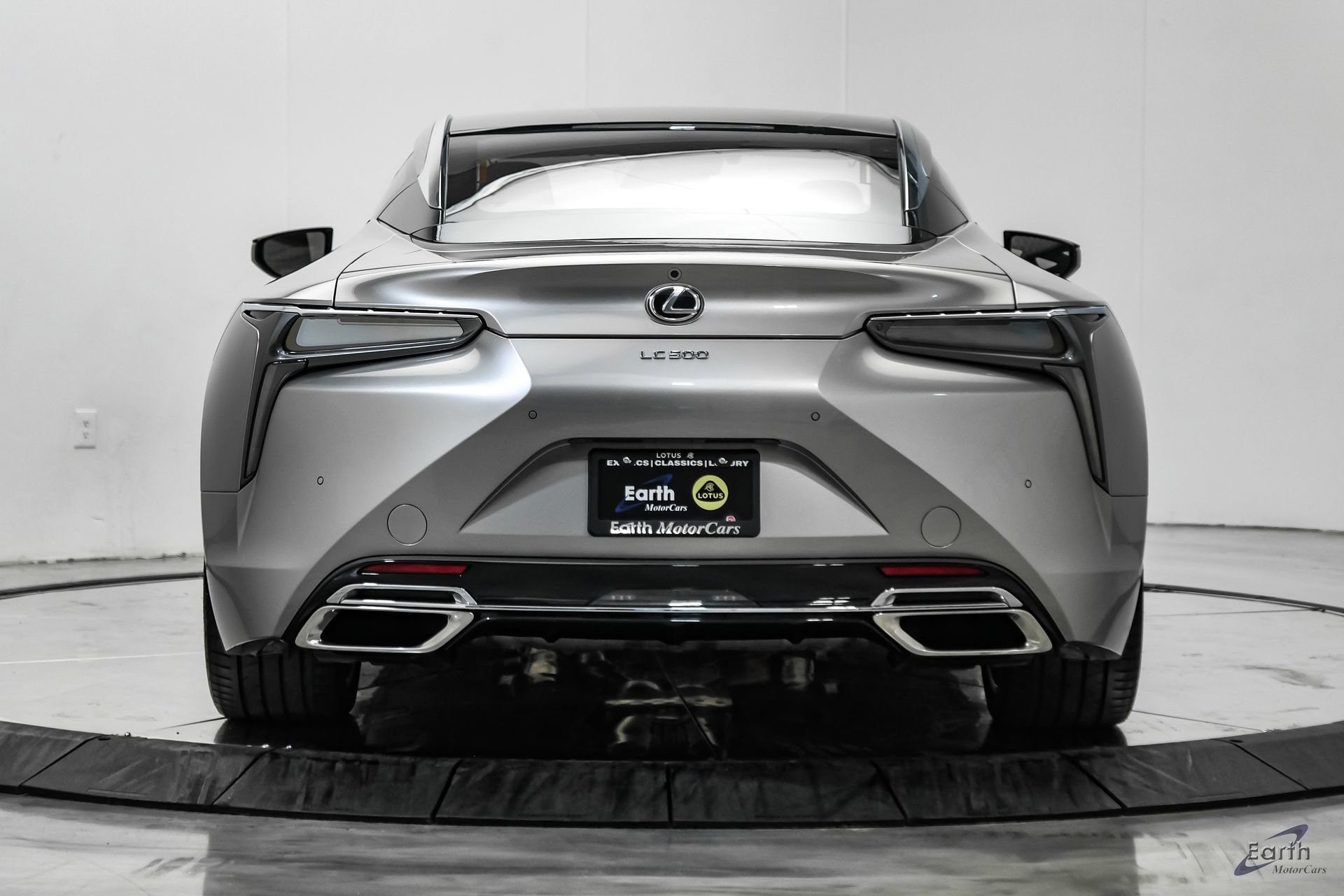 Used 2018 Lexus LC 500 Coupe w/ Performance Package RWD image 13