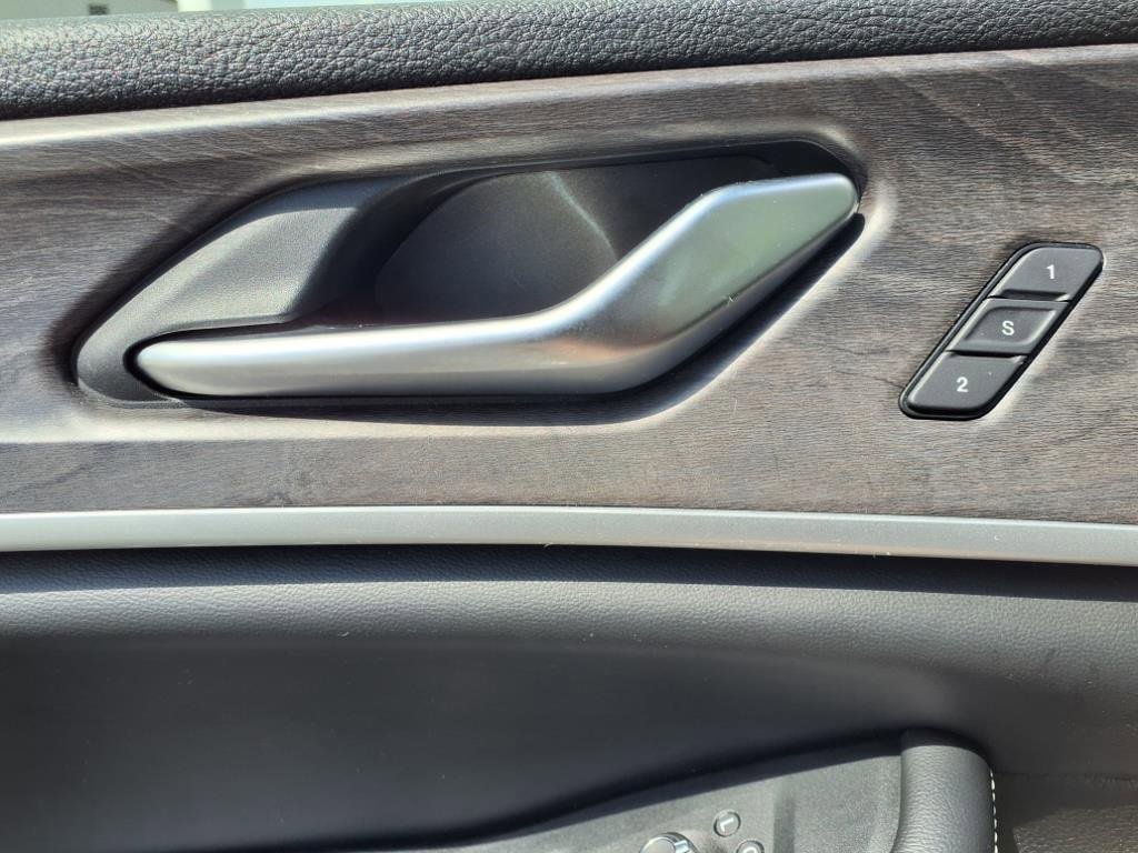 Used 2023 Jeep Grand Cherokee Limited image 15