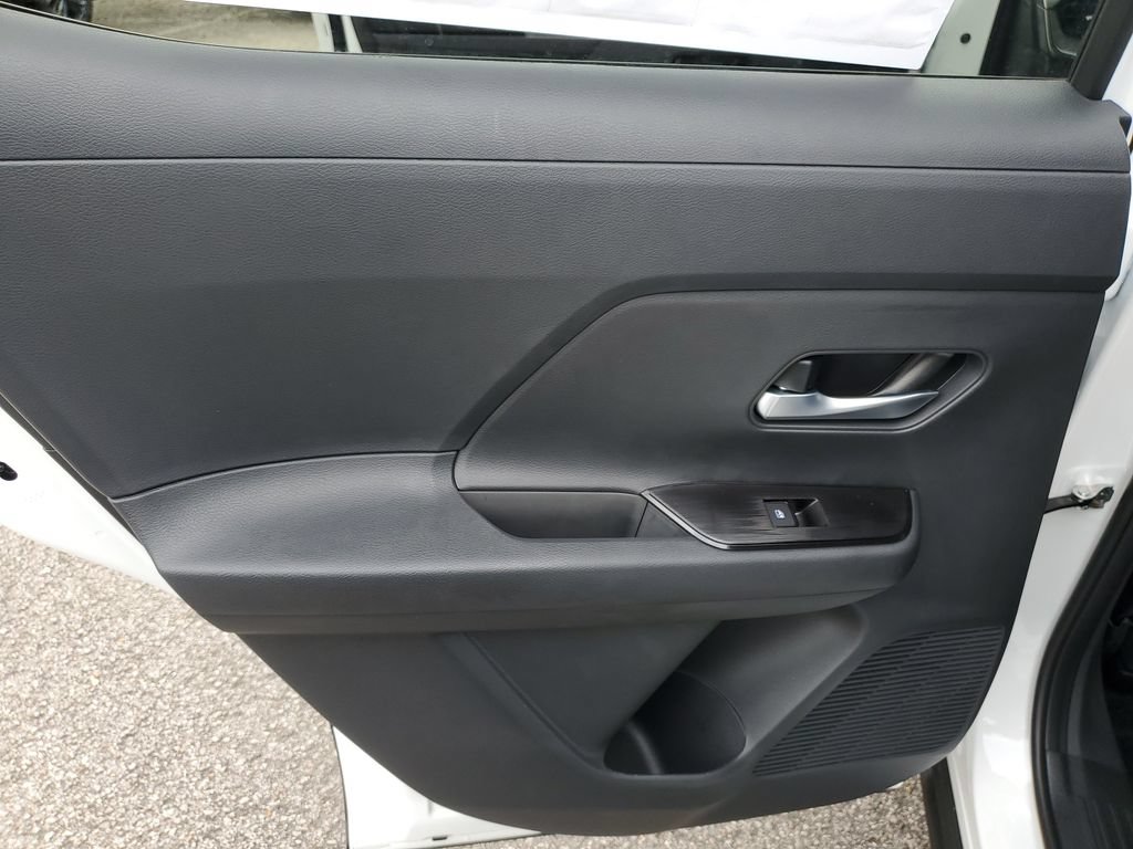 New 2026 Nissan Kicks SV w/ Cold Weather Package FWD image 9