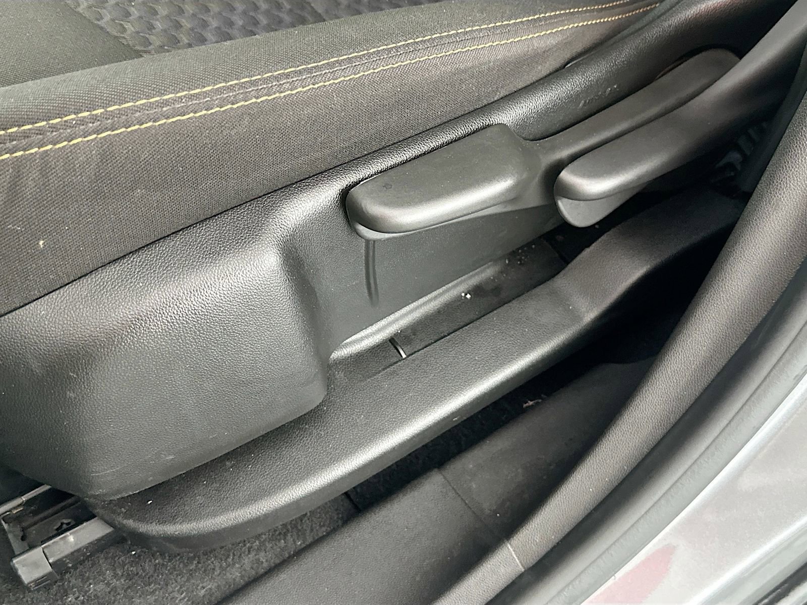 Used 2020 GMC Terrain SLE FWD image 18
