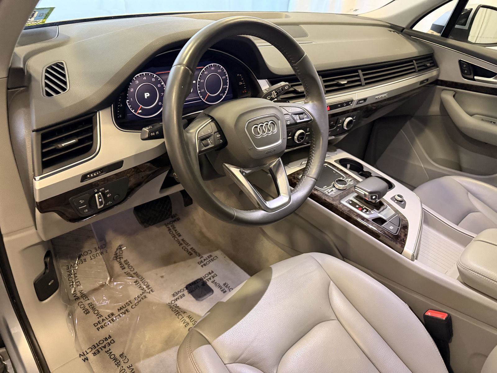 Used 2019 Audi Q7 2.0T Premium w/ Cold Weather Package image 4