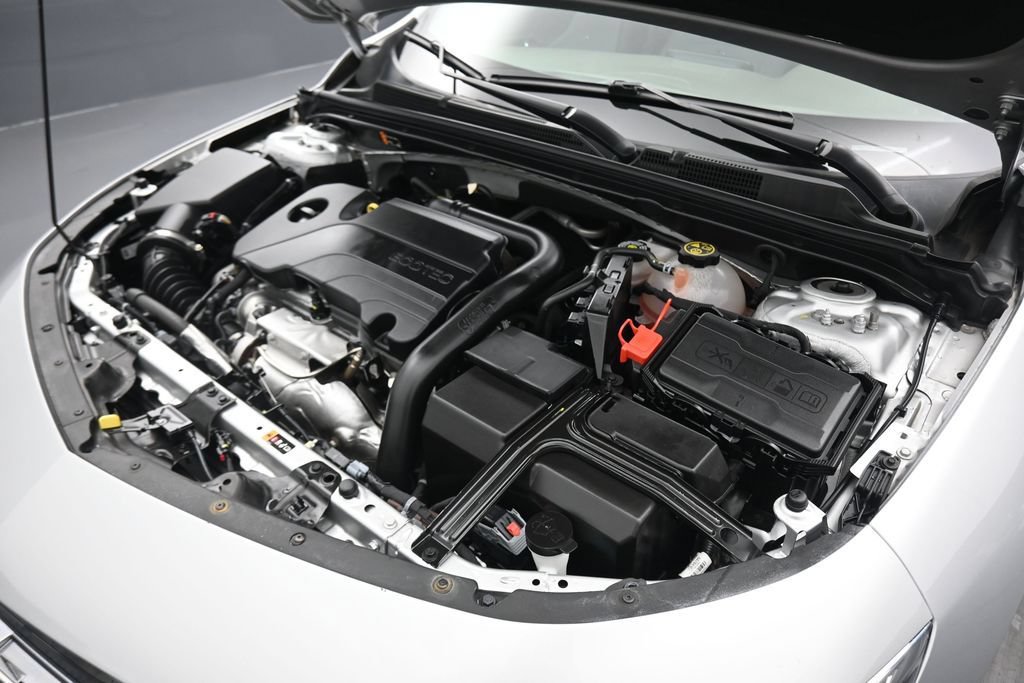 Used 2022 Chevrolet Malibu LT FWD image 47