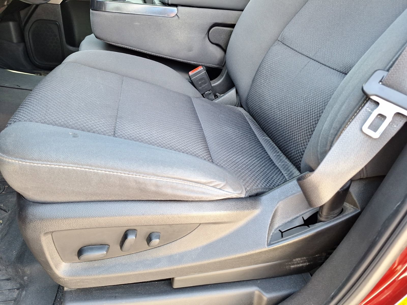 Used 2018 Chevrolet Silverado 1500 LT w/ Texas Edition RWD image 17