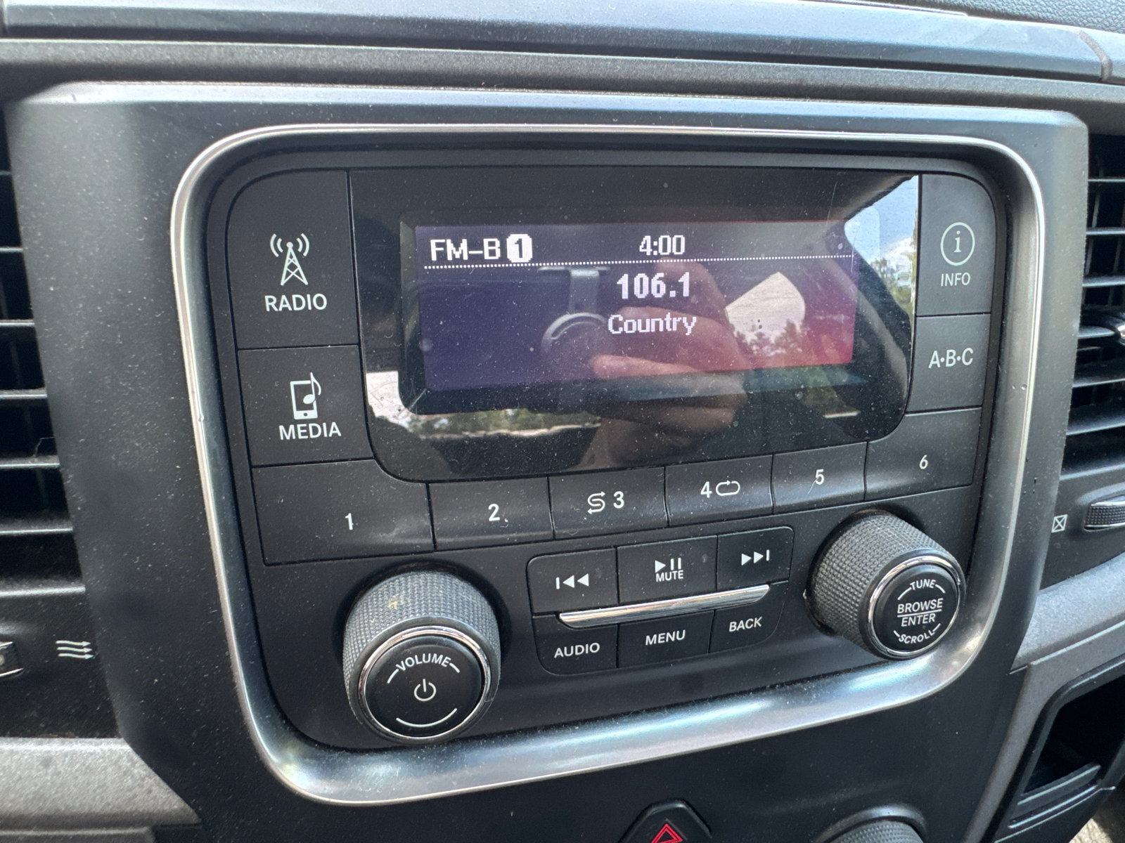 Used 2015 RAM 2500 Tradesman w/ Chrome Appearance Group AWD/4WD image 23