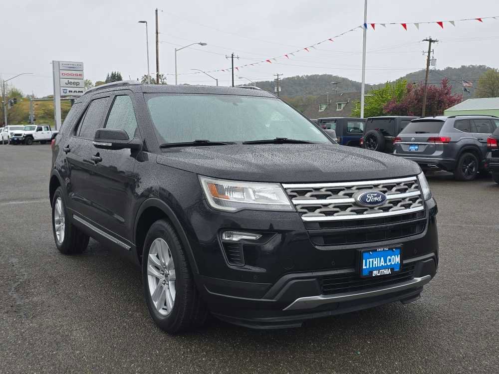 Used 2018 Ford Explorer XLT w/ Equipment Group 202A AWD/4WD image 7