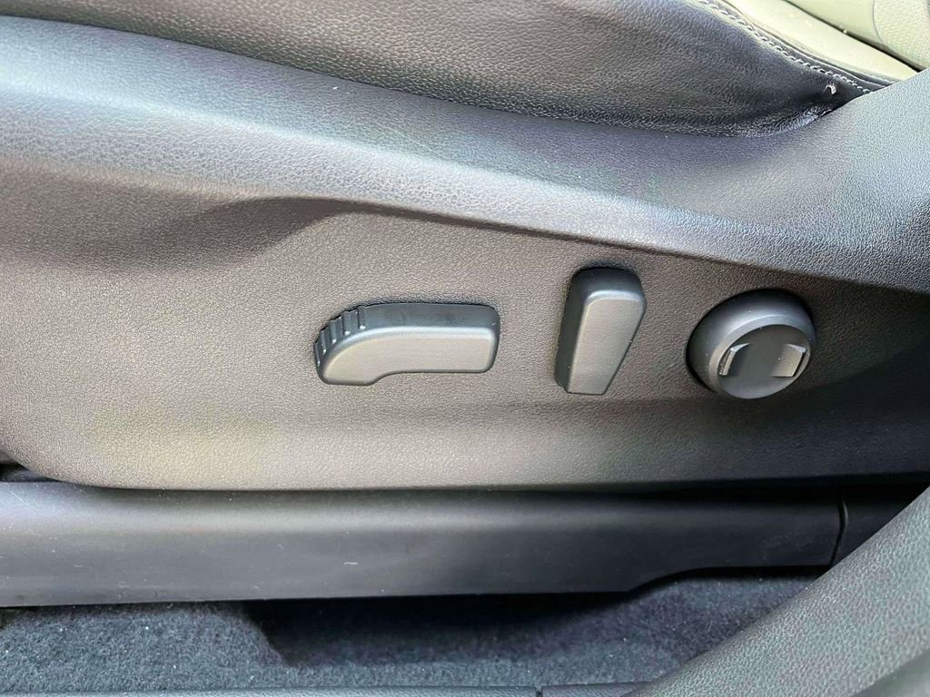 Used 2020 Subaru Ascent Limited w/ Popular Package #2 image 17