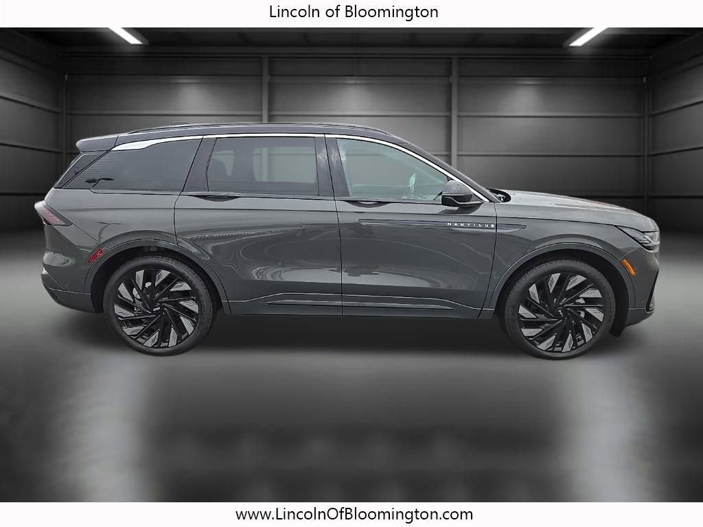 New 2024 Lincoln Nautilus Black Label w/ Jet Appearance Package (87T) image 6