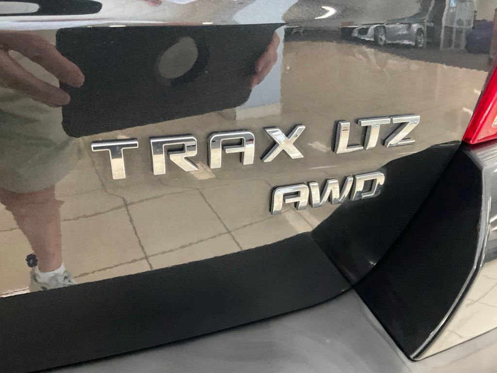 Used 2016 Chevrolet Trax LTZ w/ Midnight Edition AWD/4WD image 23