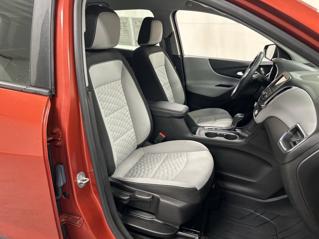 Certified 2020 Chevrolet Equinox LS w/ LPO, Floor Liner Package FWD image 22
