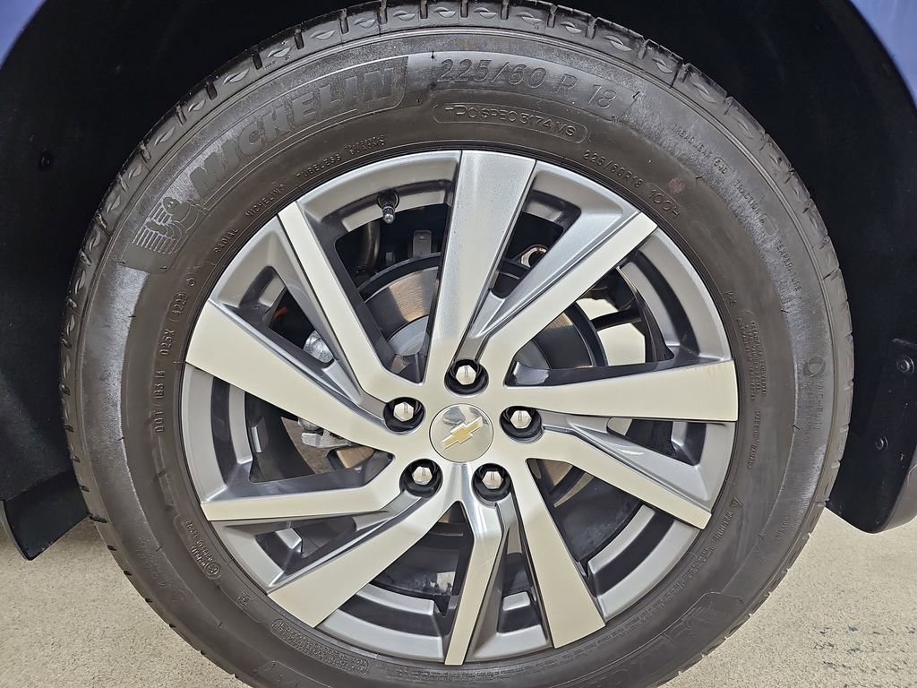 Used 2023 Chevrolet Equinox LT image 38