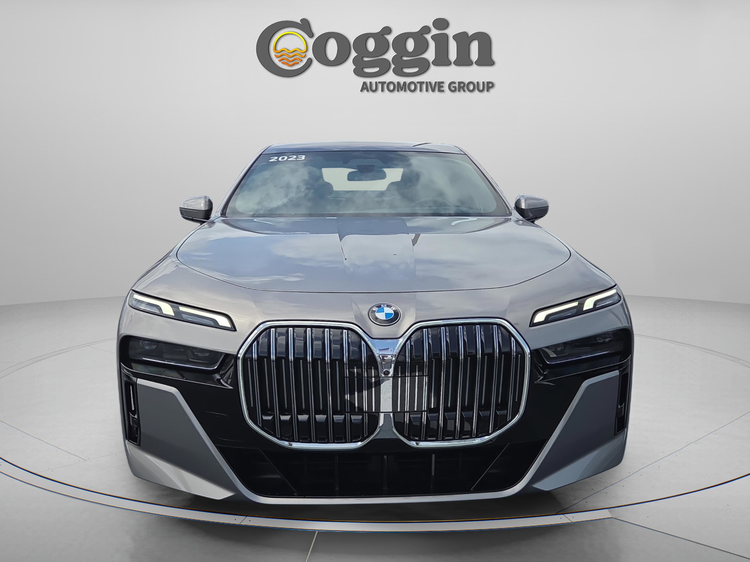 Certified 2023 BMW 740i RWD image 8