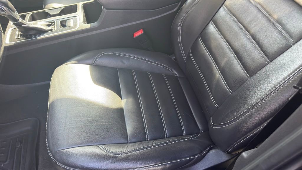 Used 2019 Ford Escape Titanium image 11