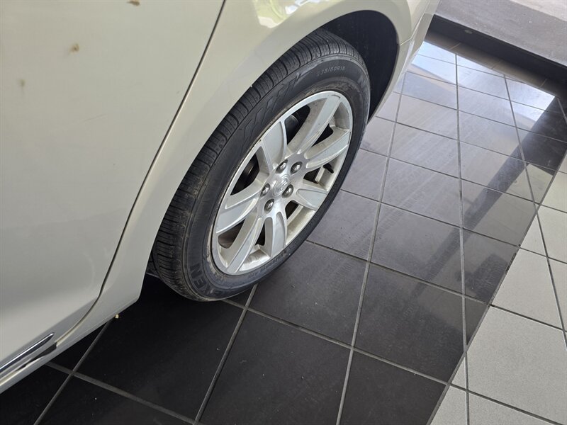 Used 2010 Buick LaCrosse CXL FWD image 30