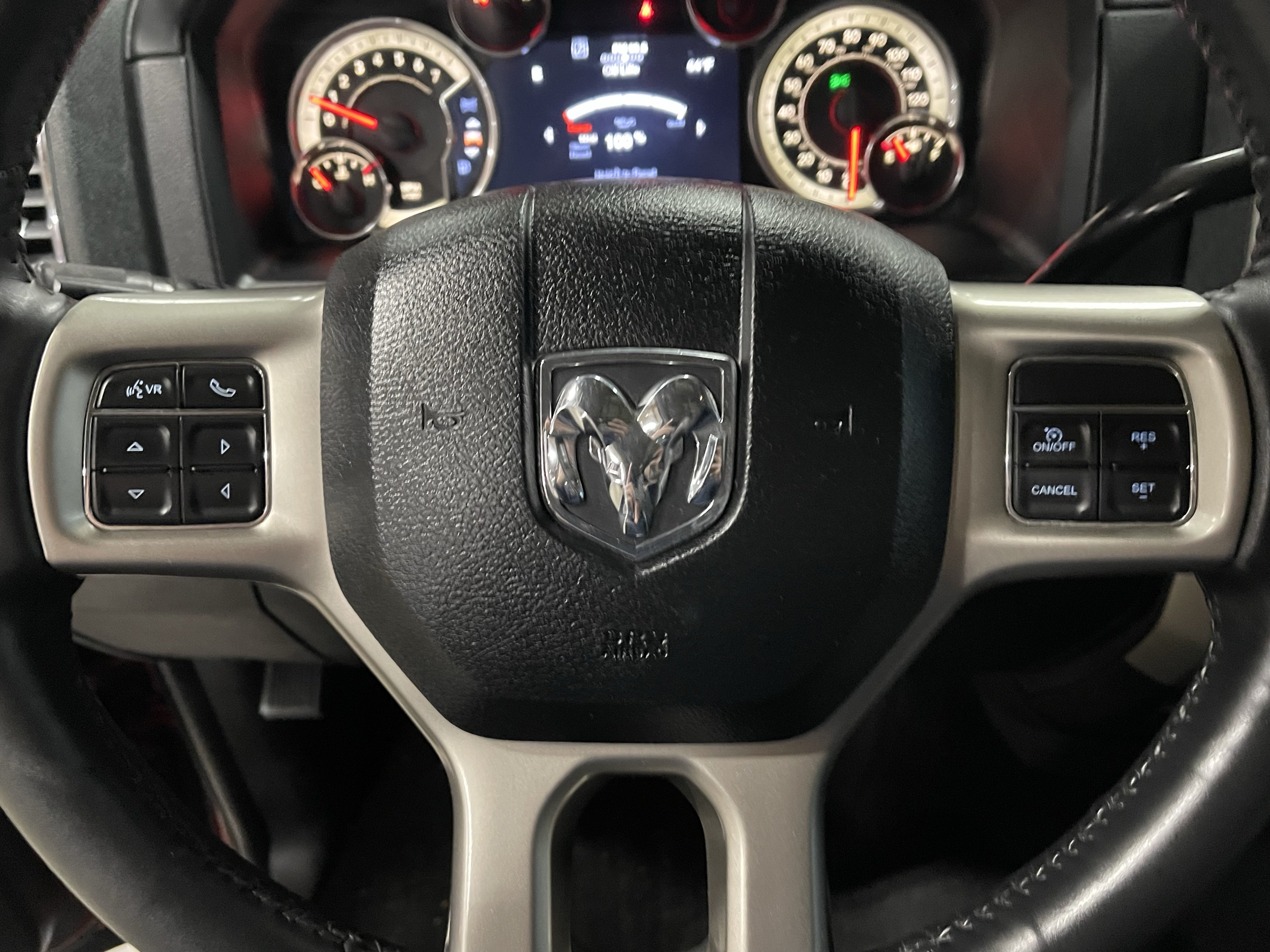 Used 2014 RAM 2500 Laramie AWD/4WD image 24