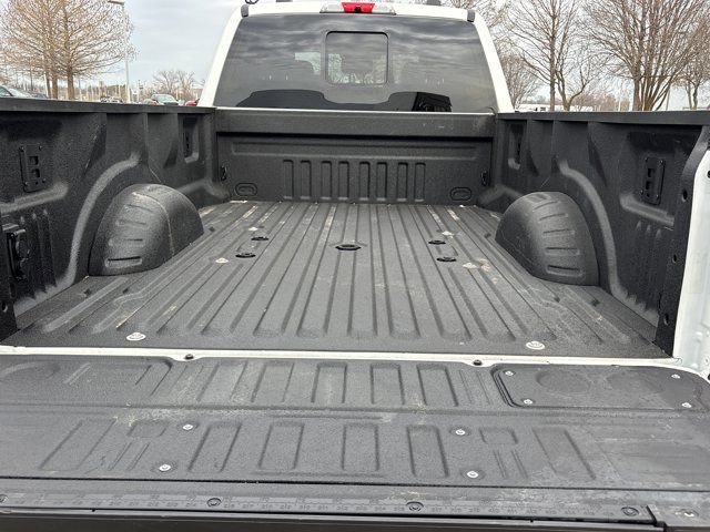 Used 2025 Ford F450 Platinum w/ FX4 Off-Road Package image 6